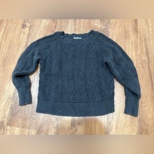 3/$15 
Old Navy Crop Textured Gray Sweater Size Small.   B1